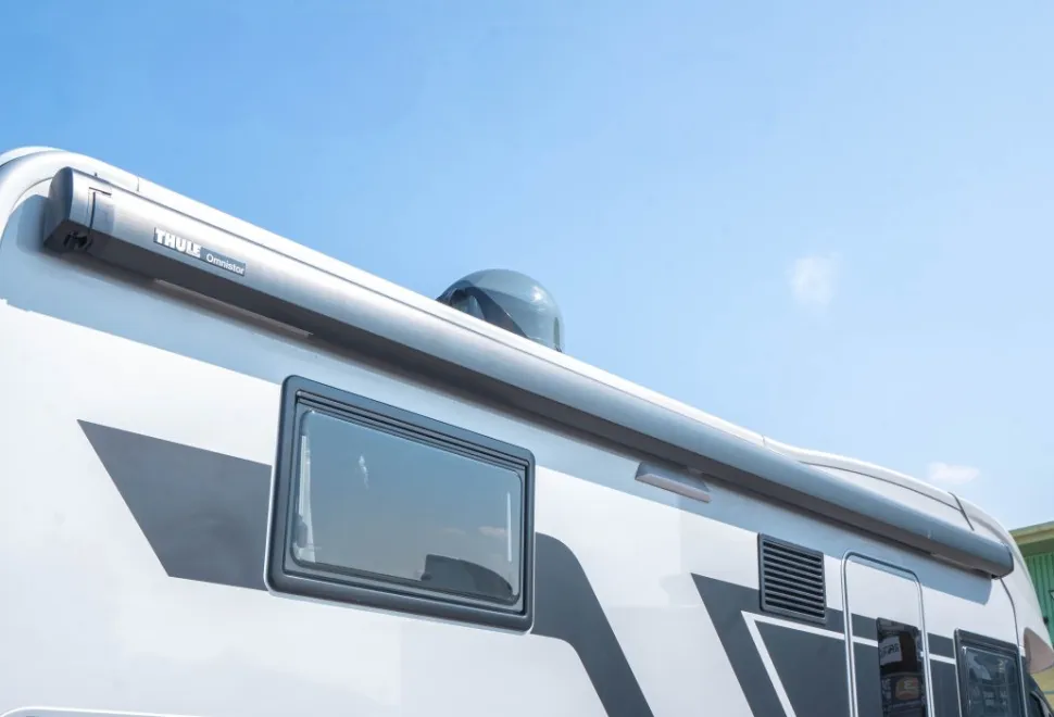 Adria Matrix Supreme MB 670 DL 170BHP Auto * 2025