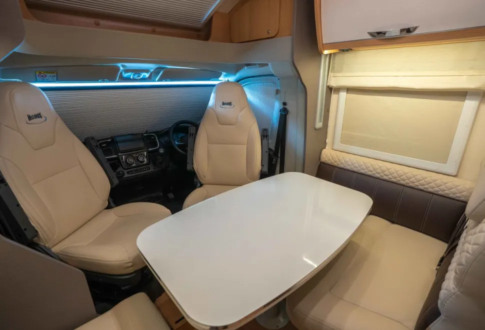 McLouis Fusion 373 140BHP 2024