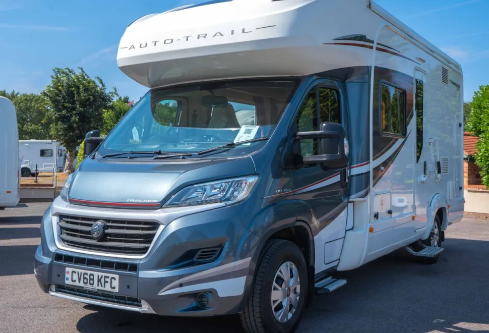 Autotrail Tracker RS Lo Line 130BHP 2018
