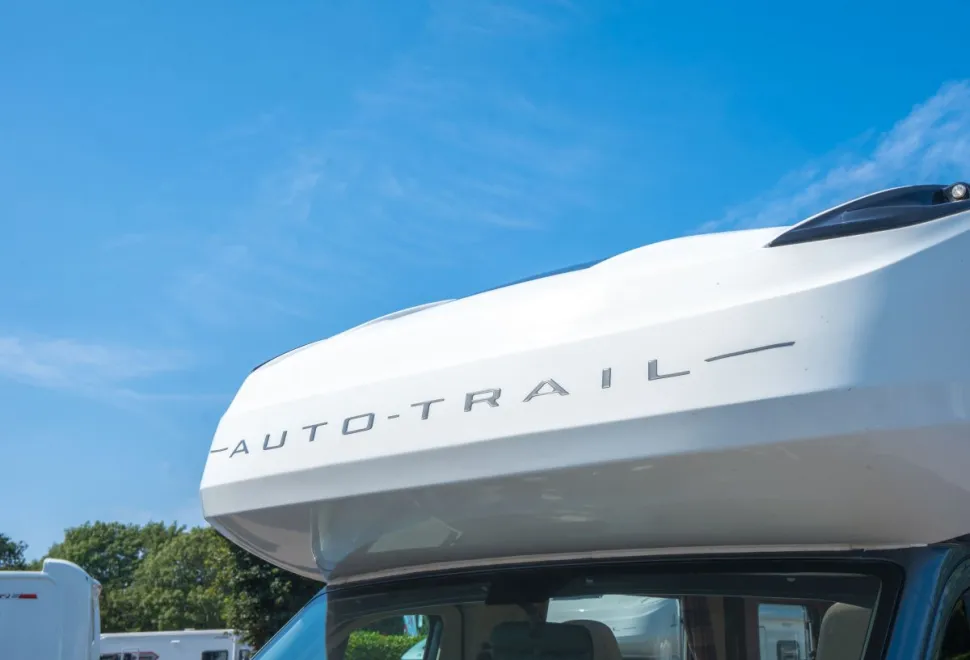 Autotrail Tracker RS Lo Line 130BHP 2018