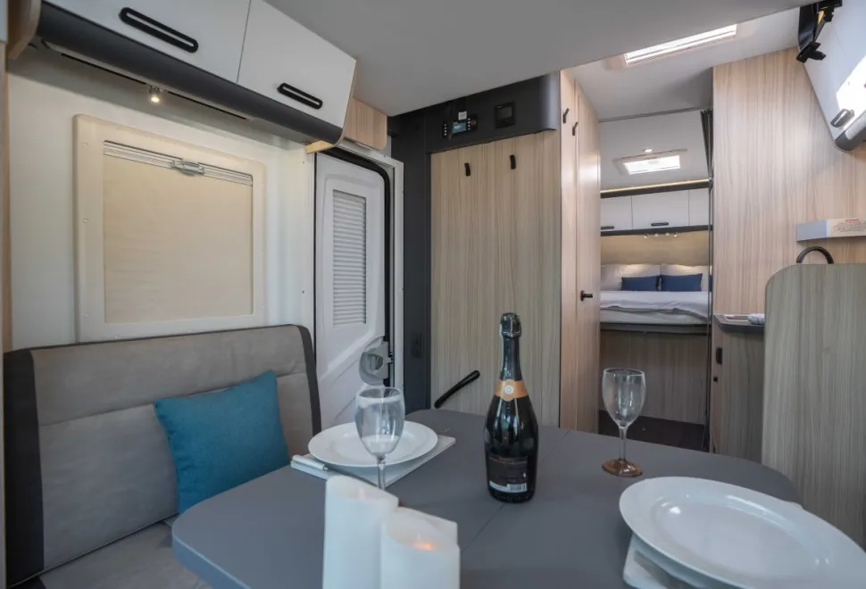 Sun Living S 72DC 165BHP Auto 2025