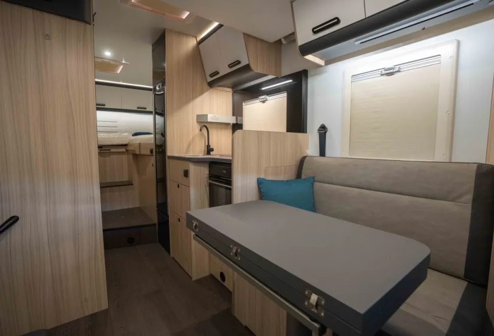Sun Living S 72DL 165BHP Auto 2025