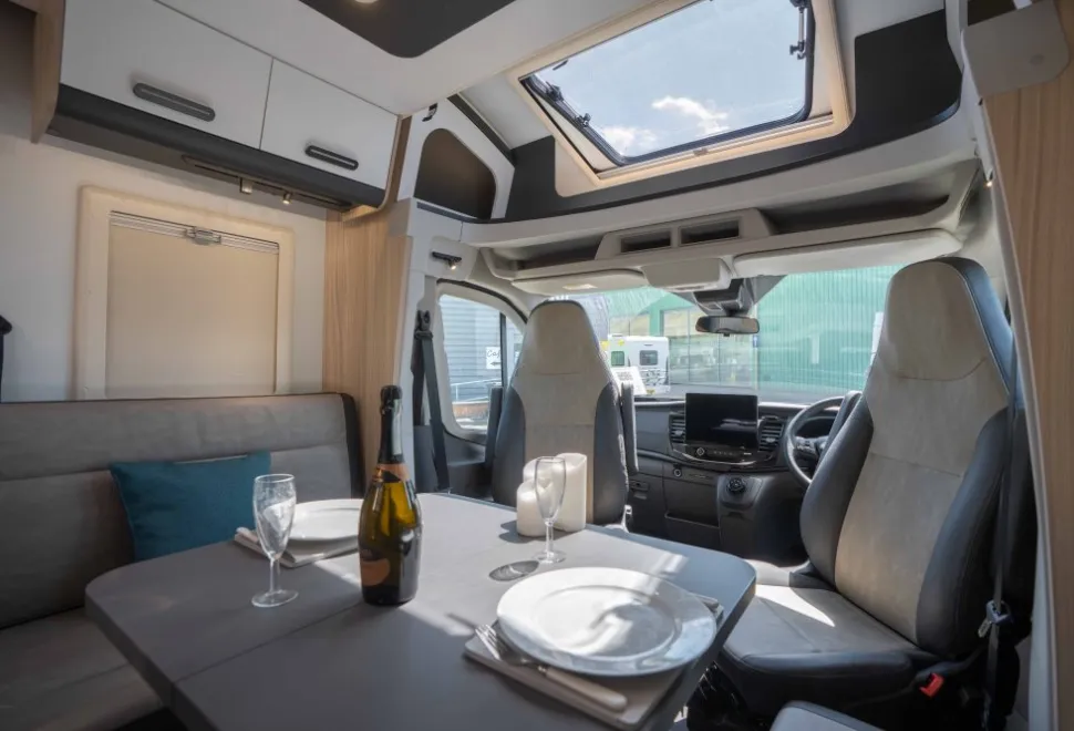Sun Living S 72DL 165BHP Auto 2025