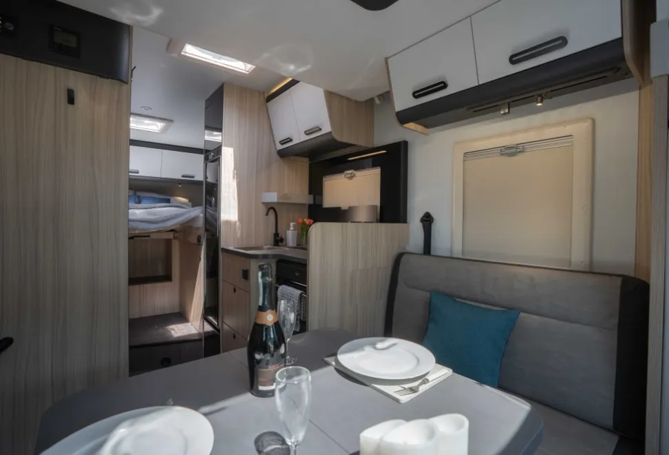 Sun Living S 72DL 165BHP Auto 2025