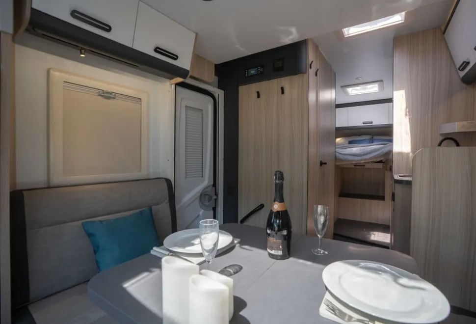 Sun Living S 72DL 165BHP Auto 2025