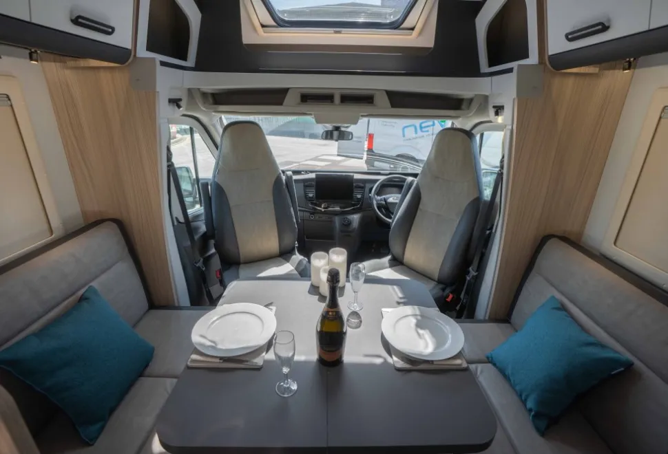 Sun Living S 72DL 165BHP Auto 2025