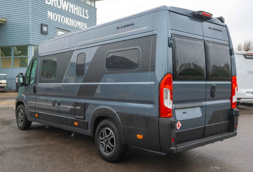 Adria Twin Supreme 640 SLB 140BHP Auto 2026