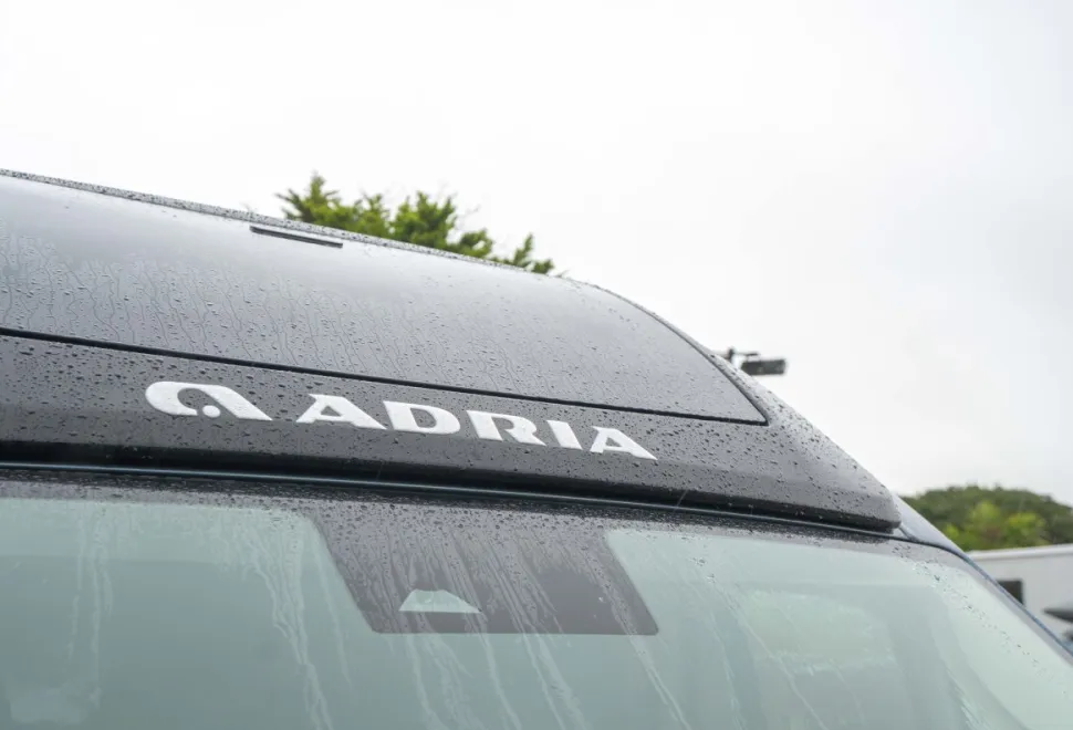 Adria Twin Supreme 640 SLB 140BHP Auto 2026