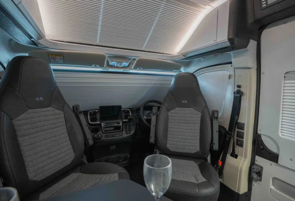 Adria Twin Sports 600 SPB 140BHP Auto 2026