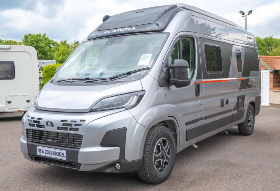 Adria Twin Sports 600 SPB 140BHP Auto 2026