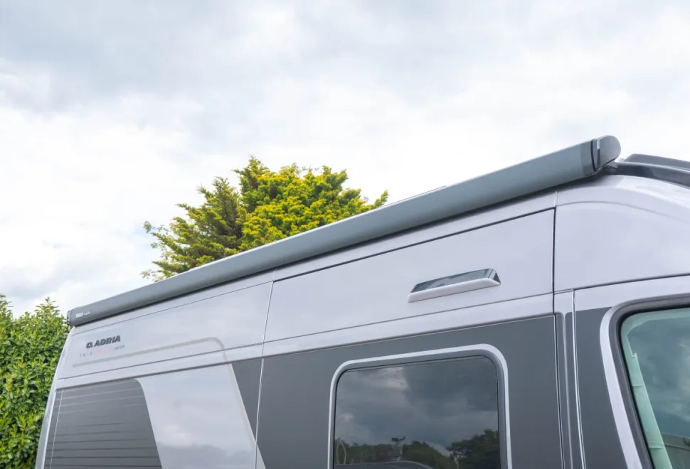 Adria Twin Sports 600 SPB 140BHP Auto 2026