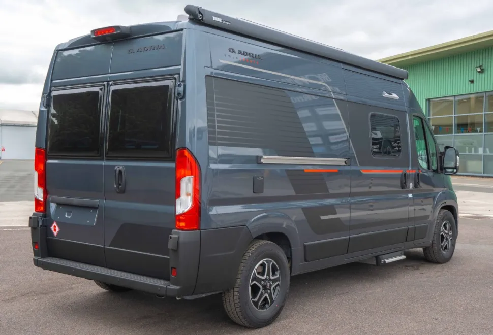 Adria Twin Sports 600 SPB 140BHP Auto 2026