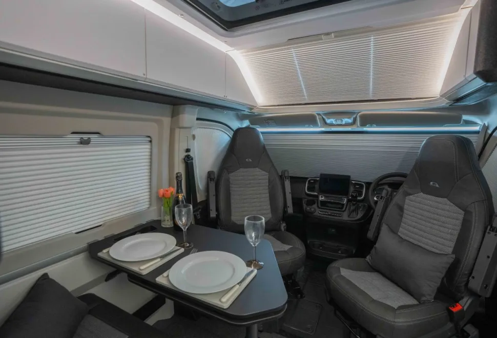 Adria Twin Sports 640 SGX 180BHP Auto 2026
