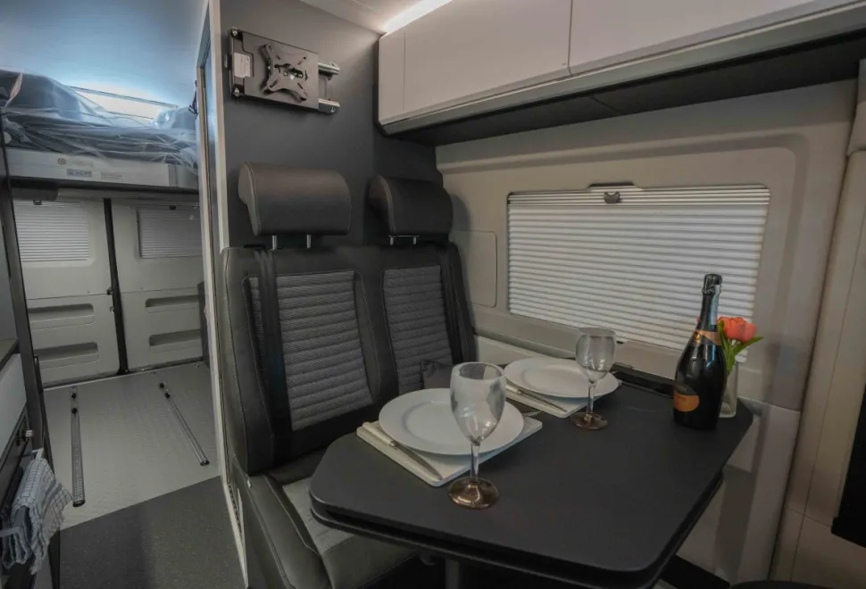 Adria Twin Sports 640 SGX 180BHP Auto 2026
