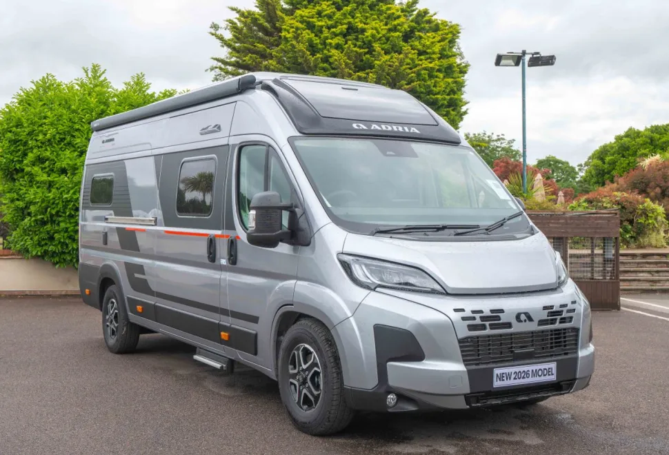 Adria Twin Sports 640 SGX 180BHP Auto 2026
