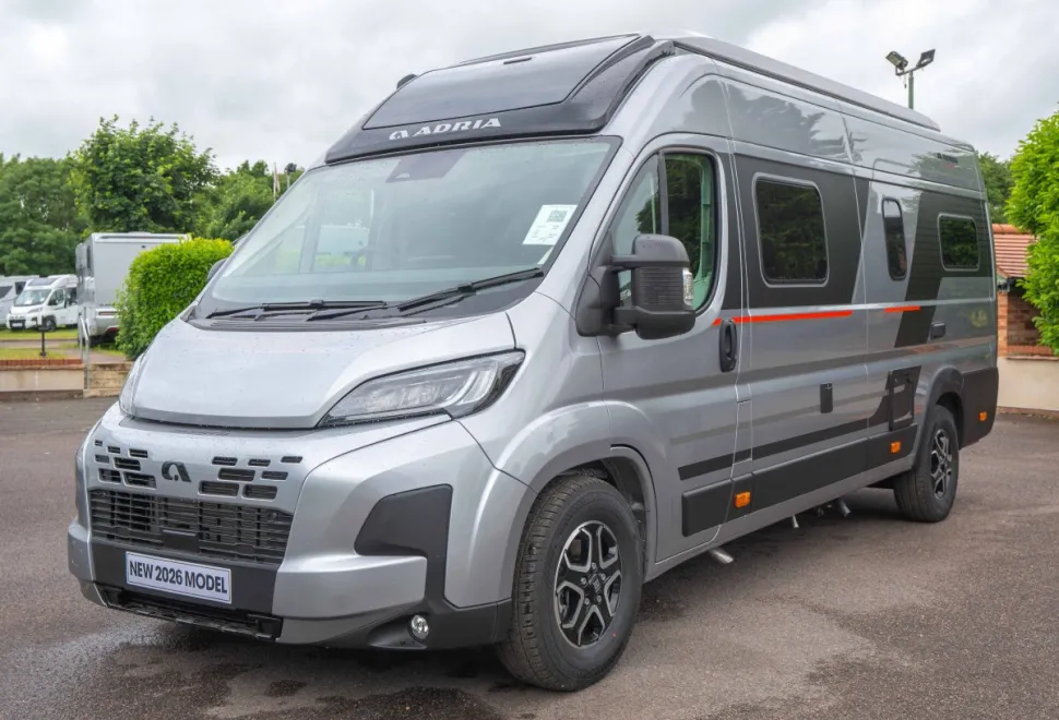 Adria Twin Sports 640 SGX 180BHP Auto 2026