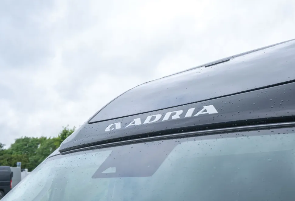 Adria Twin Sports 640 SGX 180BHP Auto 2026