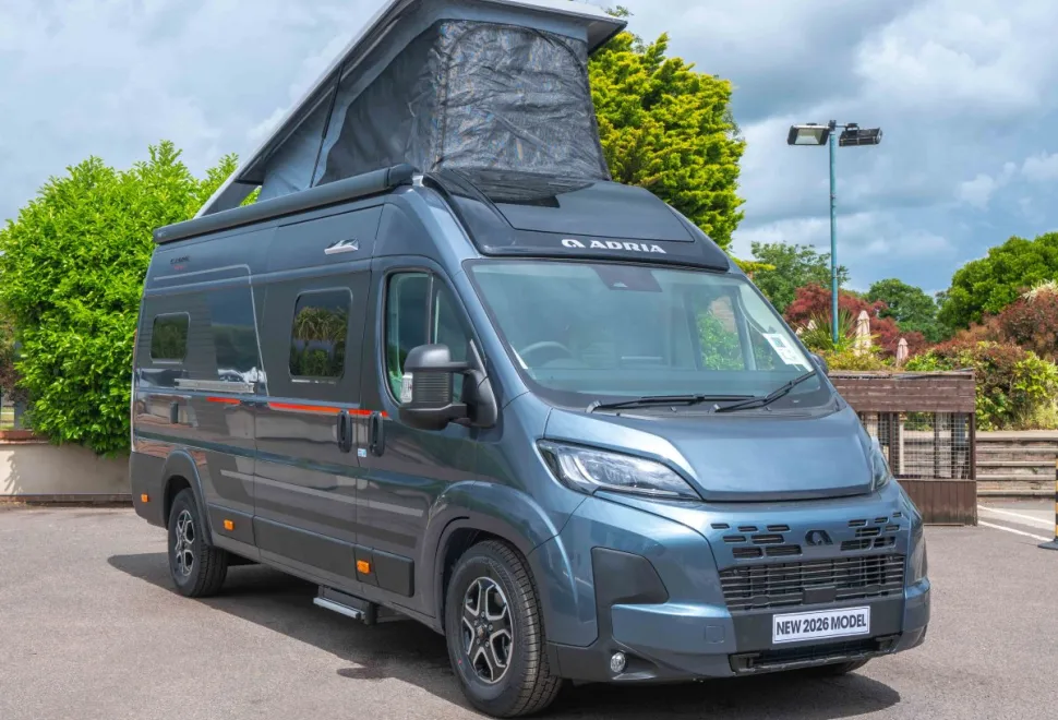 Adria Twin Sports 640 SGX 180BHP Auto 2026