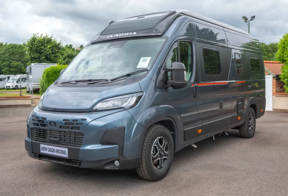 Adria Twin Sports 640 SGX 180BHP Auto 2026