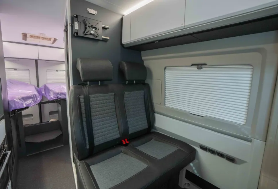 Adria Twin Sports 640 SLB 180BHP Auto 2025