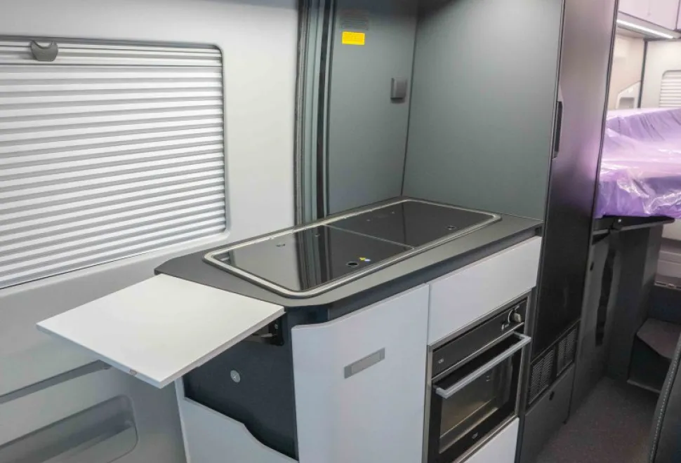 Adria Twin Sports 640 SLB 180BHP Auto 2025