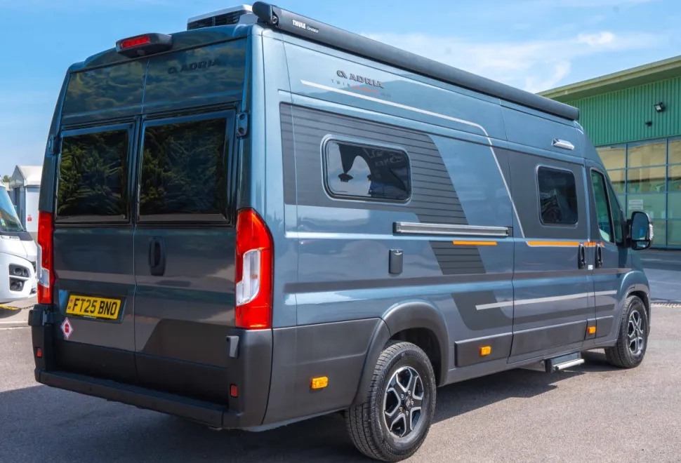 Adria Twin Sports 640 SLB 180BHP Auto 2025