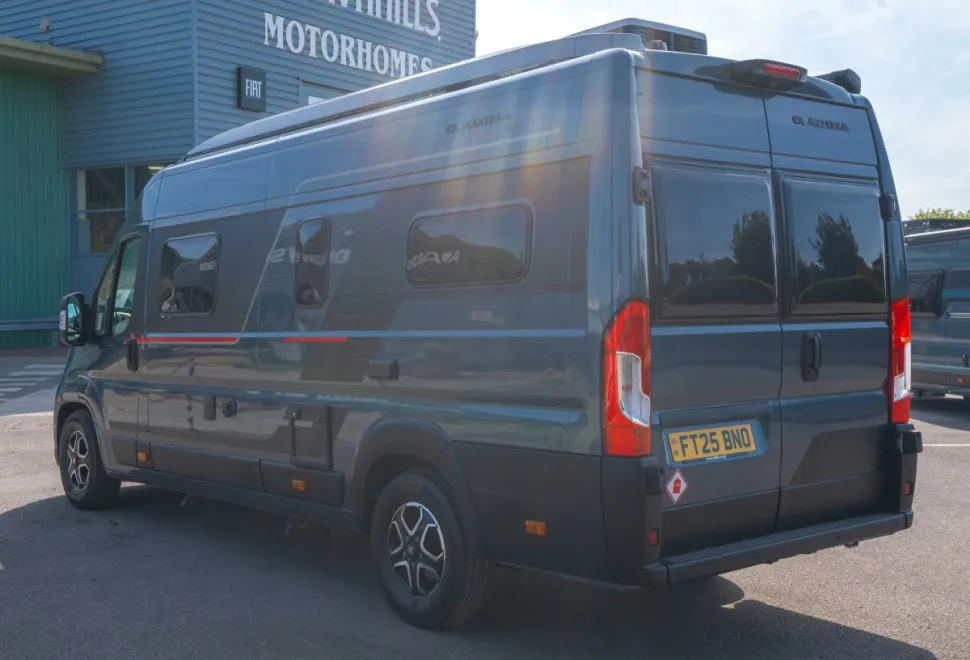 Adria Twin Sports 640 SLB 180BHP Auto 2025