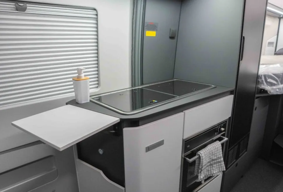 Adria Twin Sports 640 SLB 180BHP Auto 2026