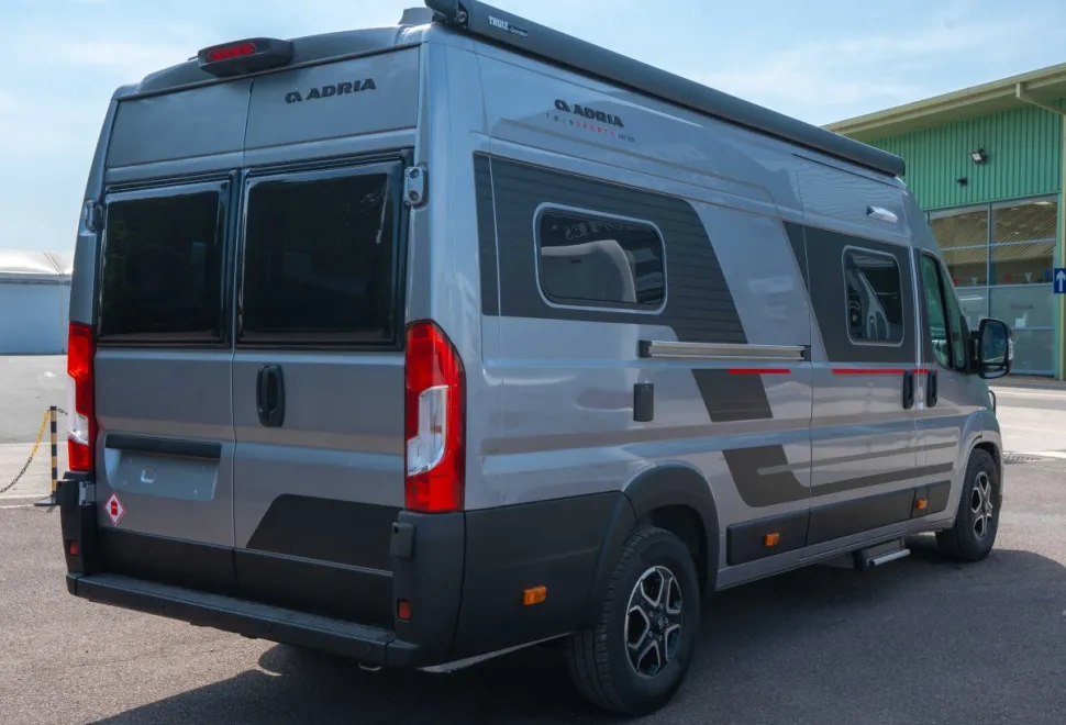 Adria Twin Sports 640 SLB 180BHP Auto 2026