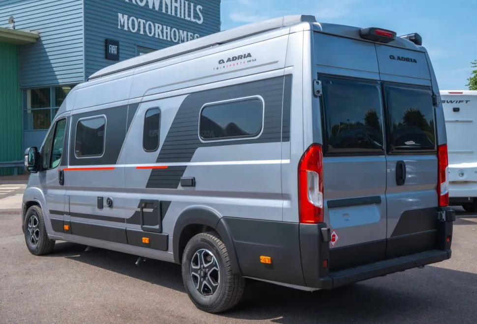 Adria Twin Sports 640 SLB 180BHP Auto 2026