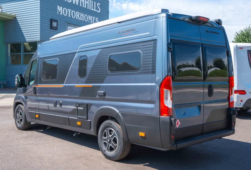 Adria Twin Sports 640 SLB 180BHP Auto 2026