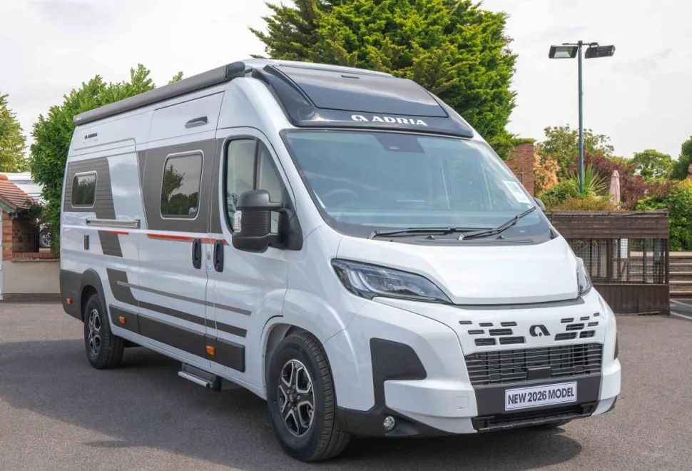 Adria Twin Sports 640 SGX 180BHP Auto 2026