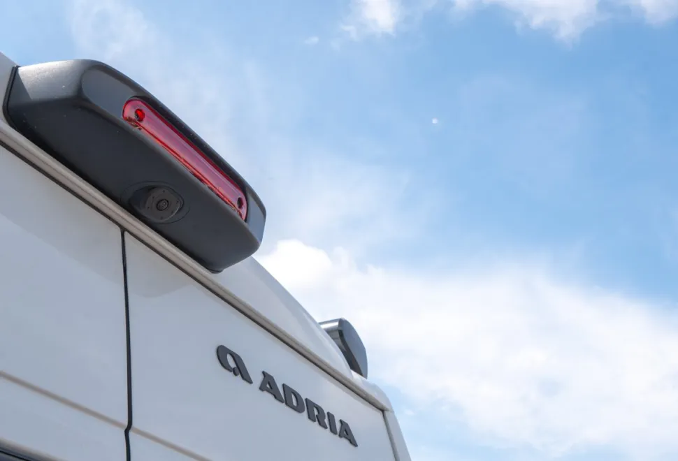 Adria Twin Sports 640 SGX 180BHP Auto 2026