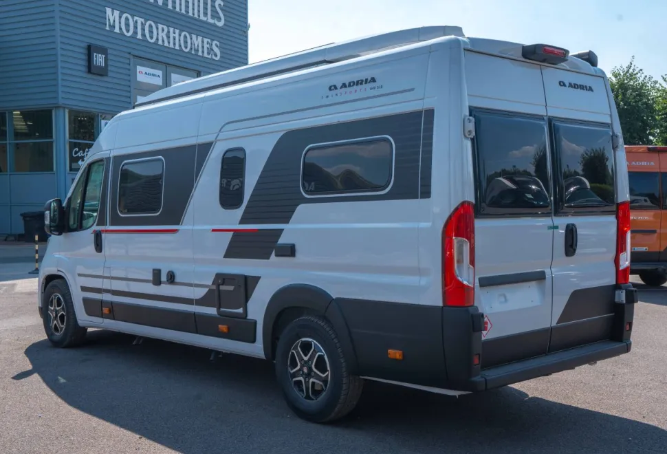 Adria Twin Sports 640 SLB 180BHP Auto 2026