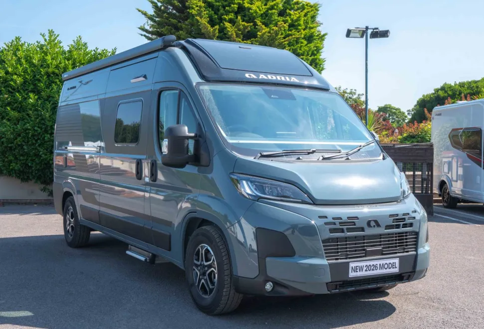 Adria Twin Supreme 600 SPB 140BHP Auto 2026