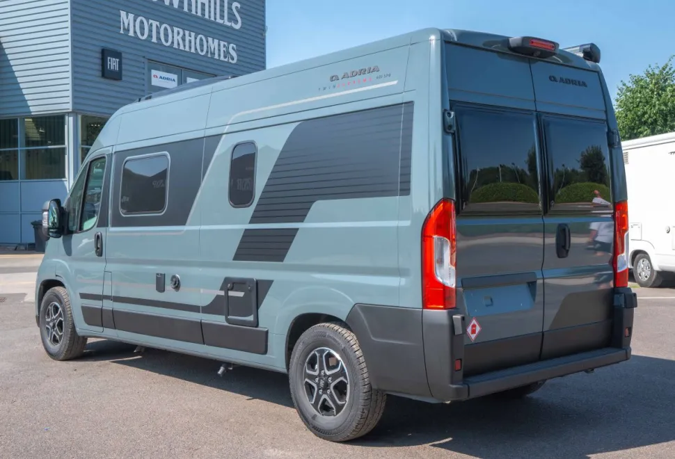 Adria Twin Supreme 600 SPB 140BHP Auto 2026