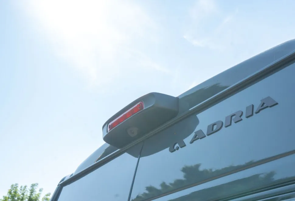 Adria Twin Supreme 600 SPB 140BHP Auto 2026