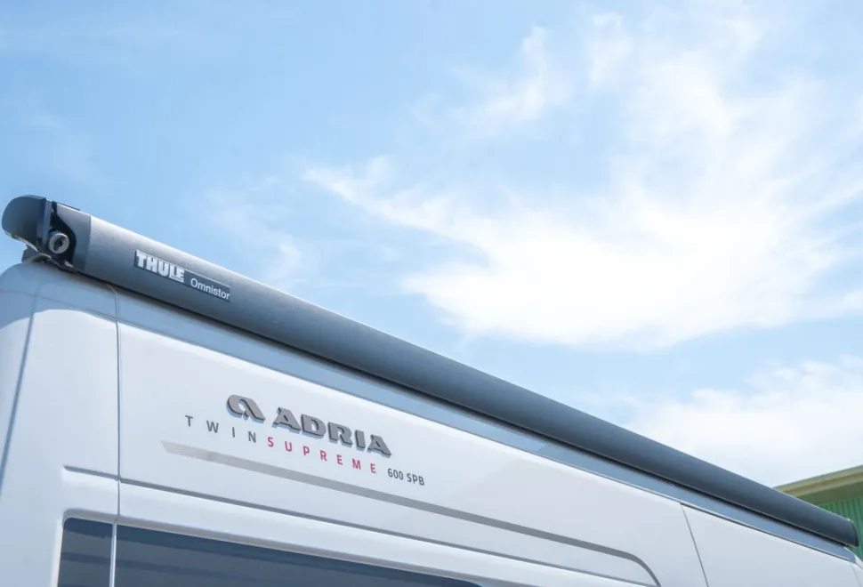 Adria Twin Supreme 600 SPB 140BHP 2026