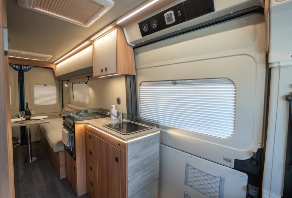 Autotrail V-Line 635 SE 140BHP 2026