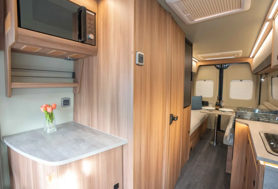 Autotrail V-Line 635 SE 140BHP 2026