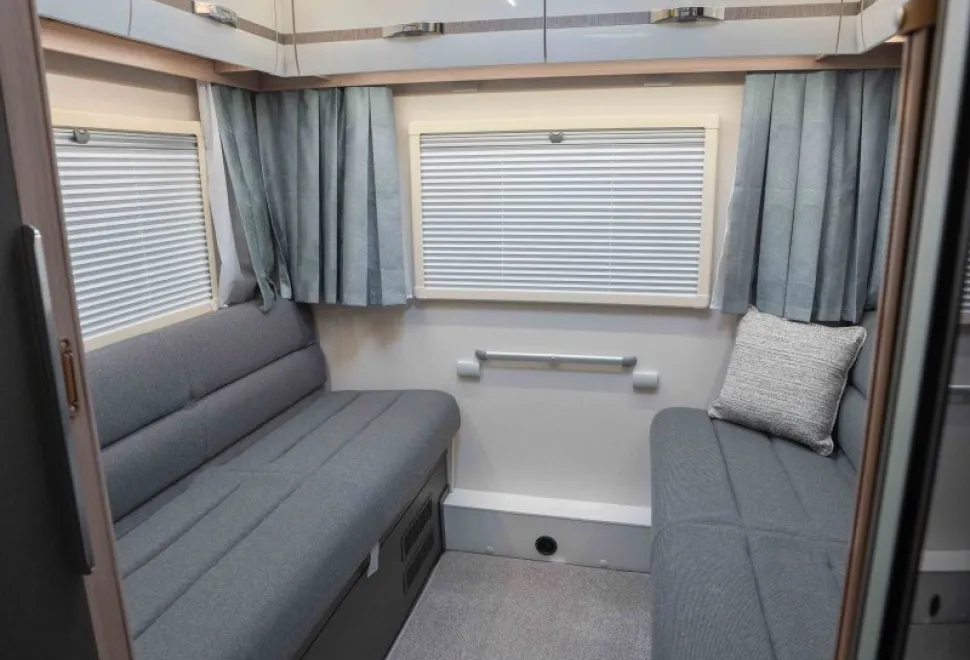 Swift Voyager 475 165BHP Auto 2026