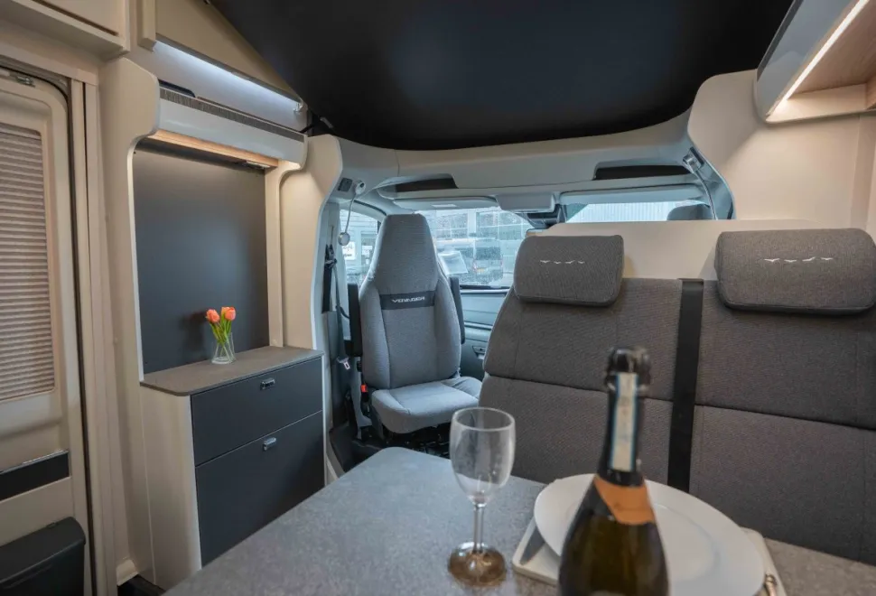 Swift Voyager 475 165BHP Auto 2026