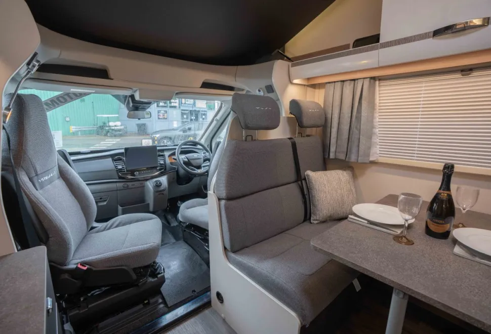 Swift Voyager 485 165BHP Auto 2026