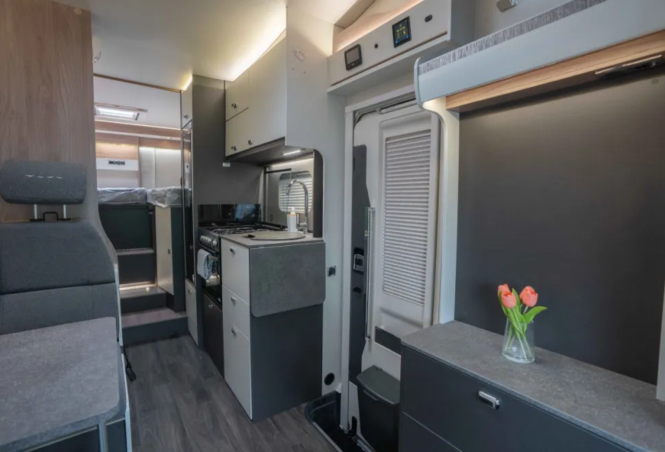 Swift Voyager 485 130BHP 2026