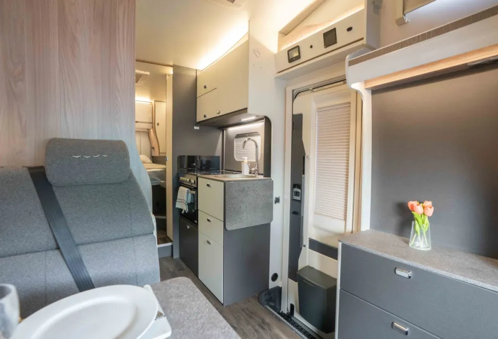 Swift Voyager 494 130BHP 2026