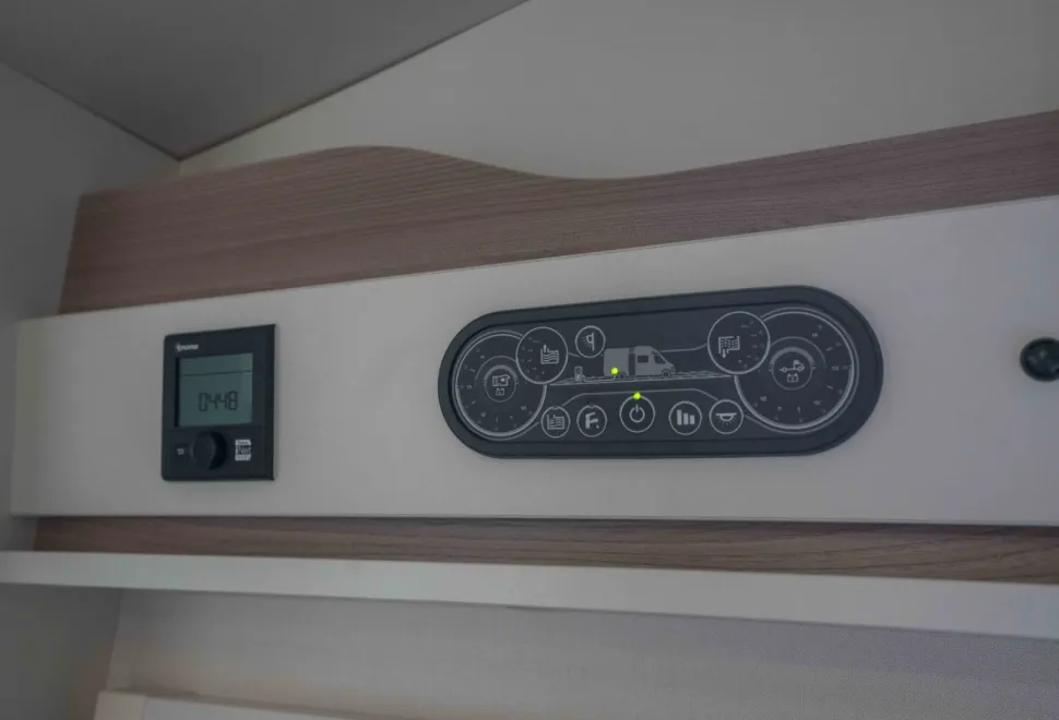 Swift Voyager 494 155BHP Auto 2024