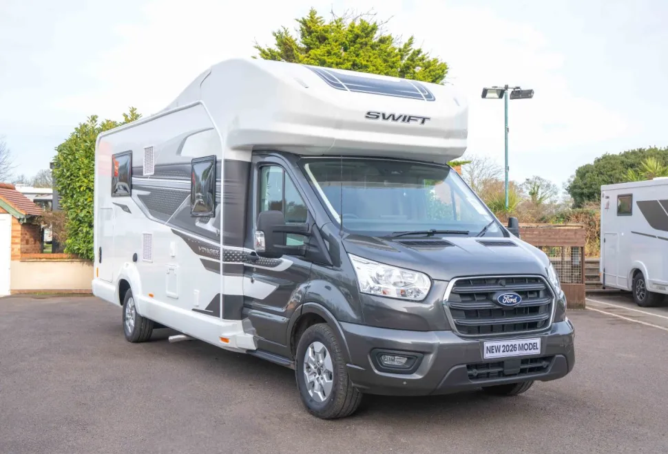 Swift Voyager 494 165BHP Auto 2026