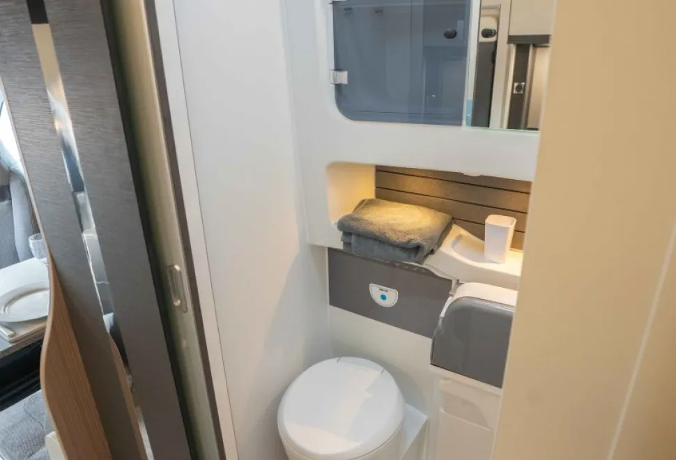 Swift Voyager 494 130BHP 2026