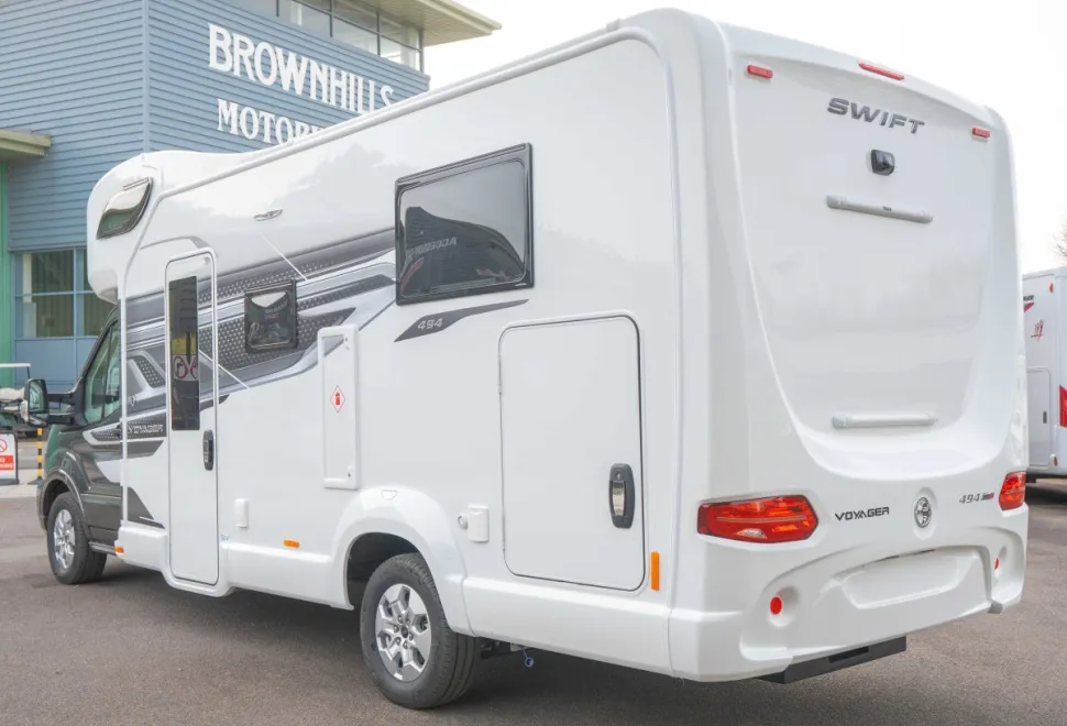 Swift Voyager 494 165BHP Auto 2026