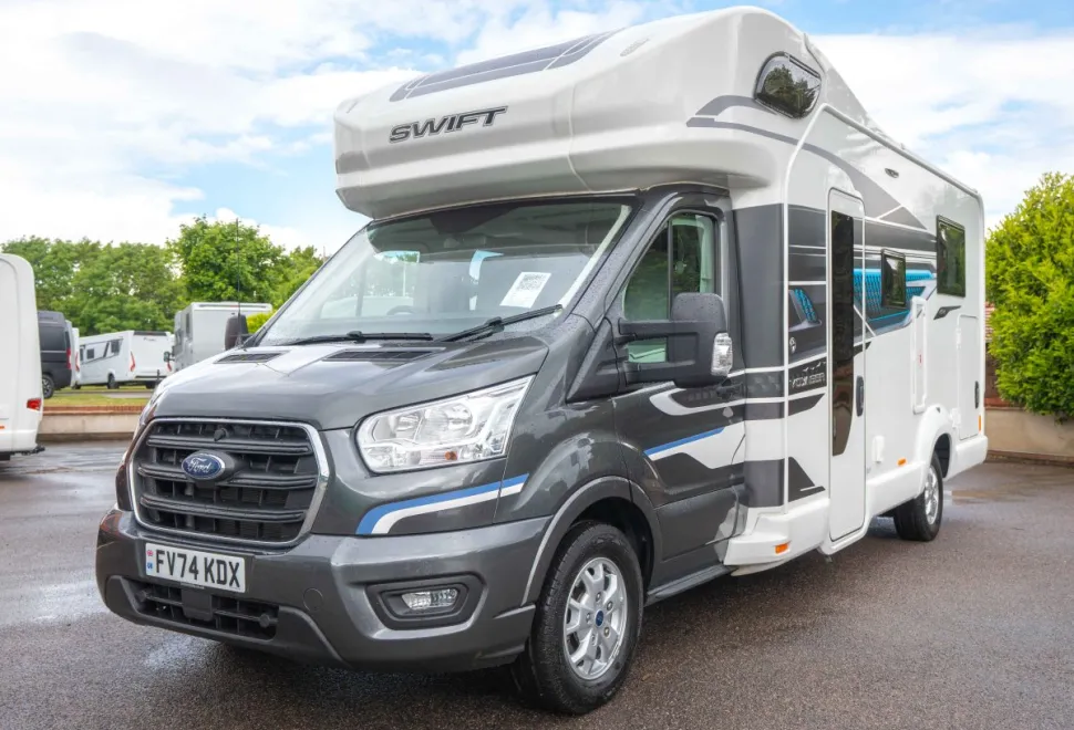 Swift Voyager 494 155BHP Auto 2024